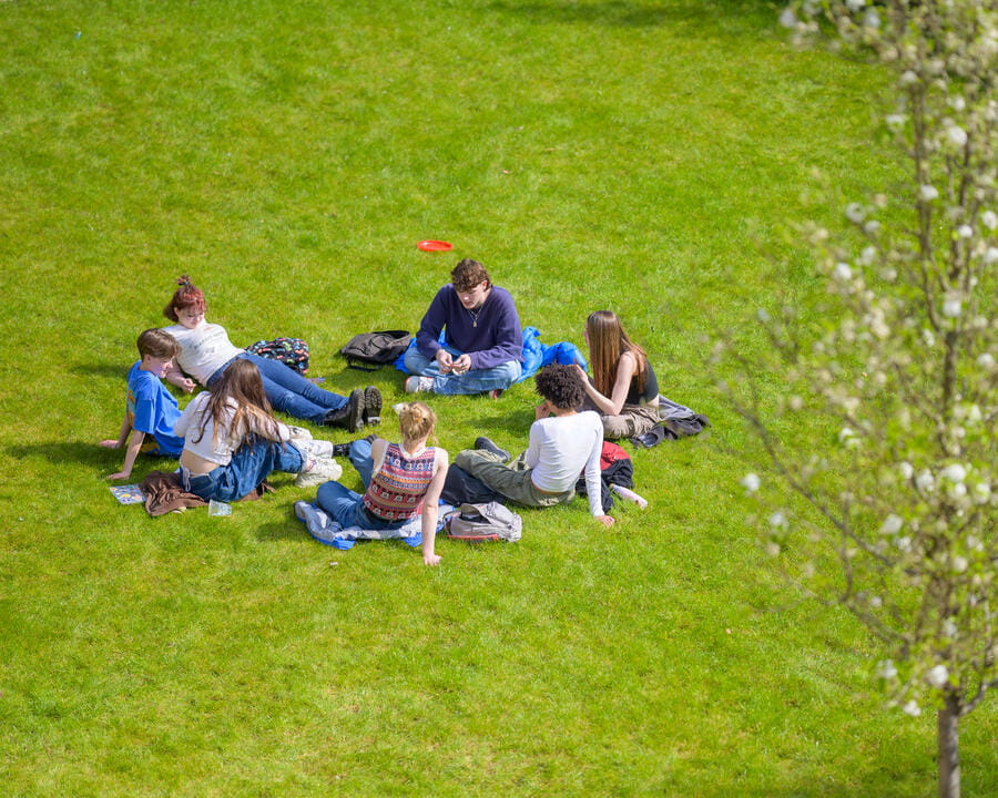 Doverbroecks 6th form-452