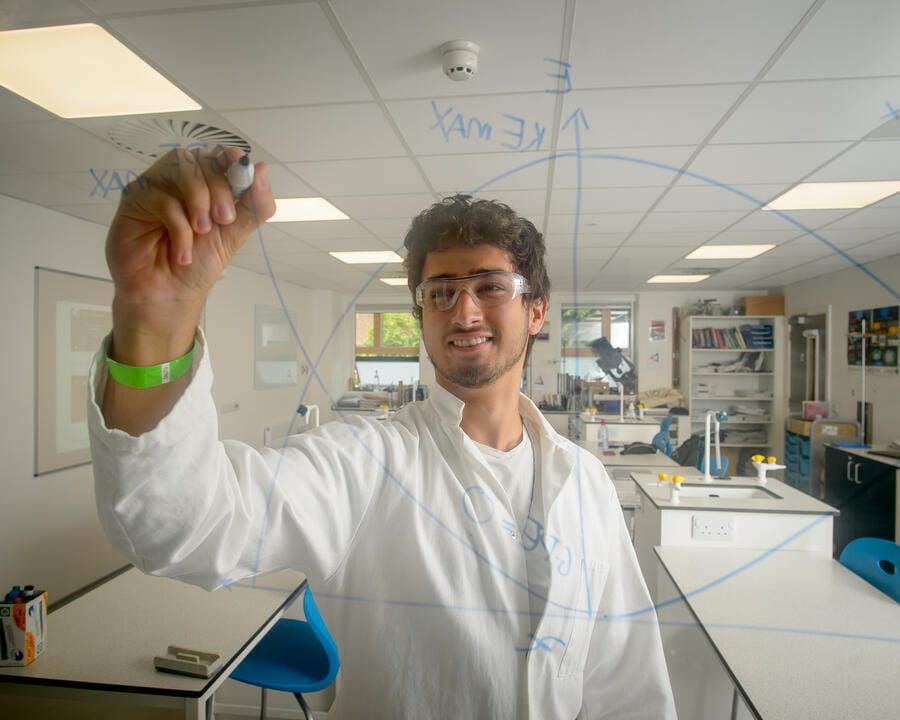 Image_DVB_SixthForm_2021-602