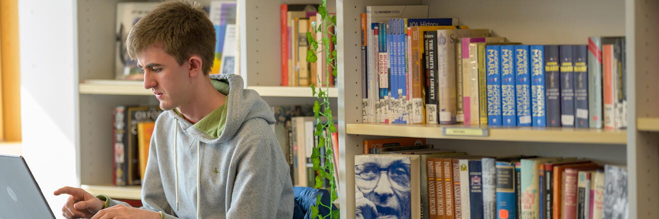 Doverbroecks 6th form-140