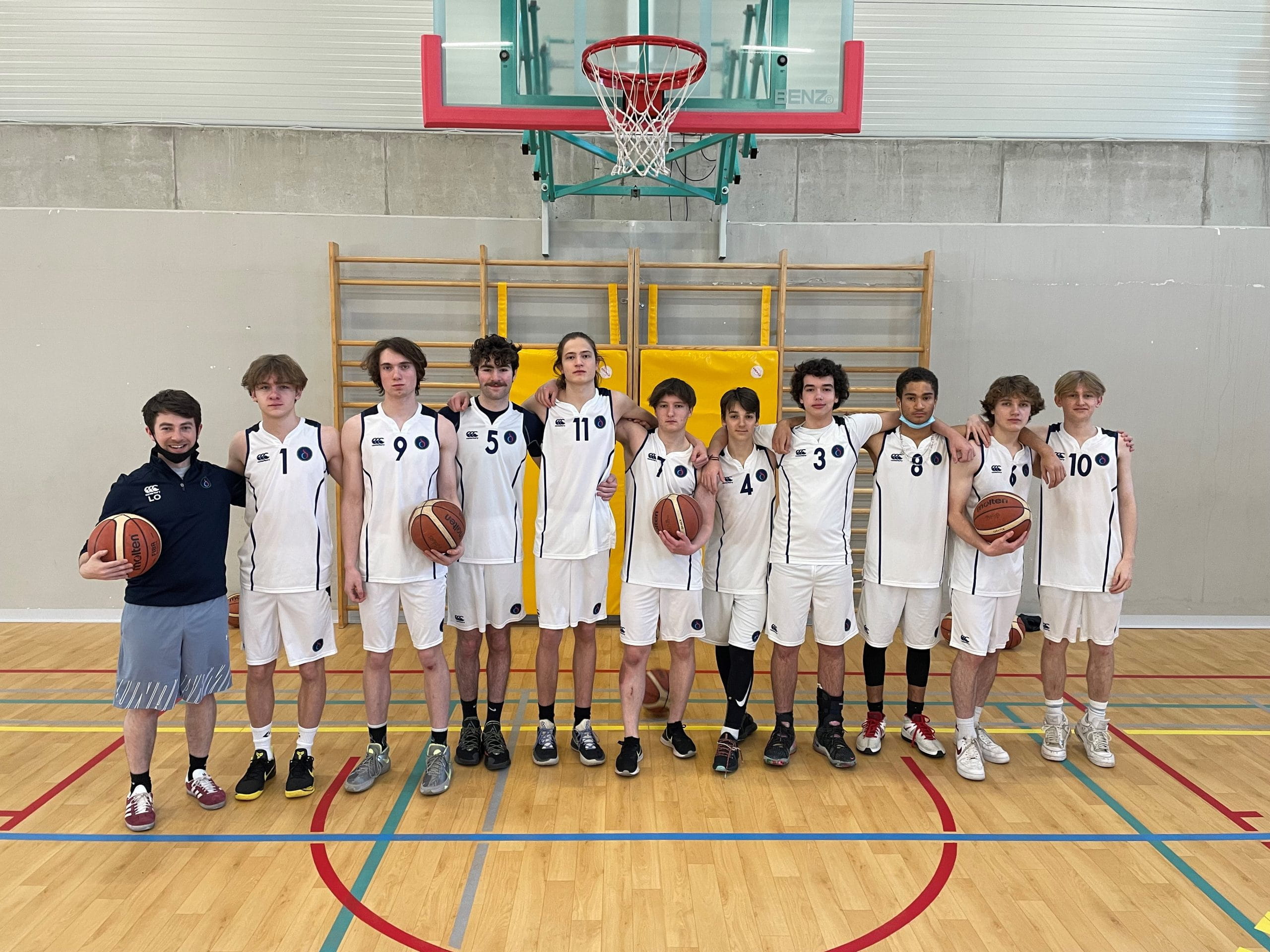 team-at-Budapest-Sports-Festival-2022-scaled